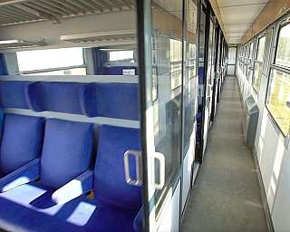 Gang und Abteile im RDC-Sitzwagen 236 
